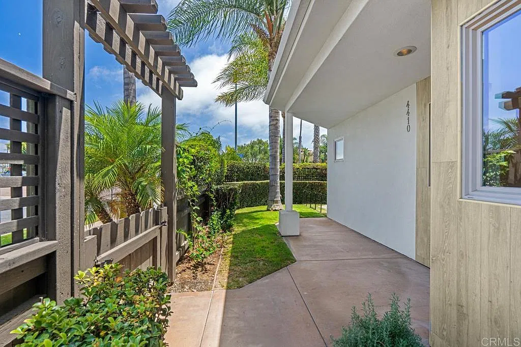 2 bed, 2.5 bath, 1509 sqft, $5,950 — Photo 4