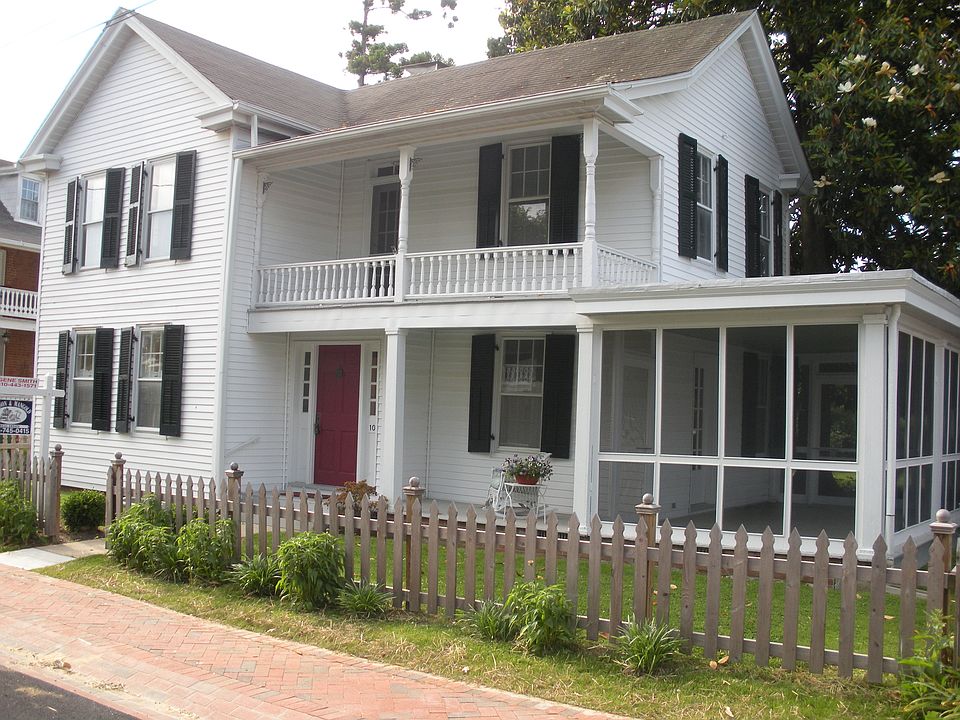 2nd image of 106 Cherry St
