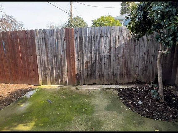 5th image of Glen Ellen Cir