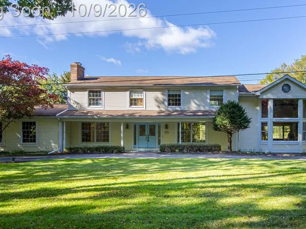 9391 Allen Rd, Clarkston, MI 48348