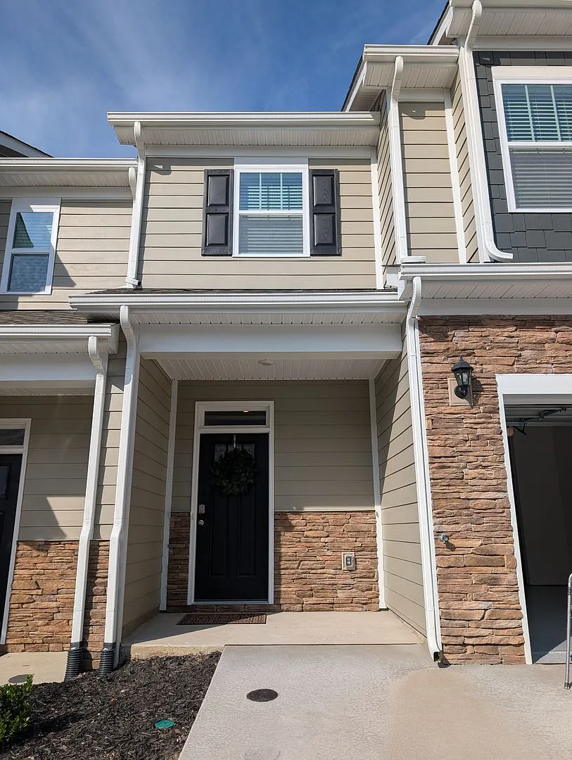 Hendersonville Townhouse Rental! — Photo 1