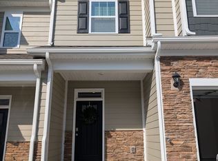 323 Creekview Rd, Hendersonville, NC 28792