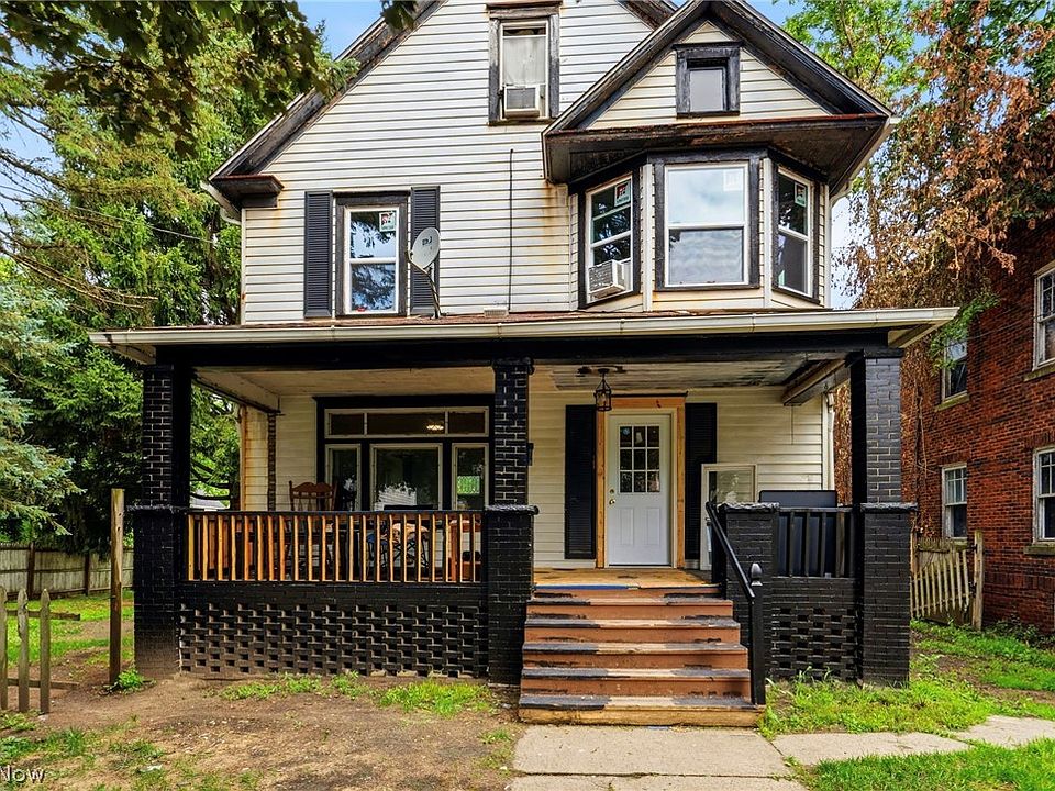1st image of 105 W Harrison St