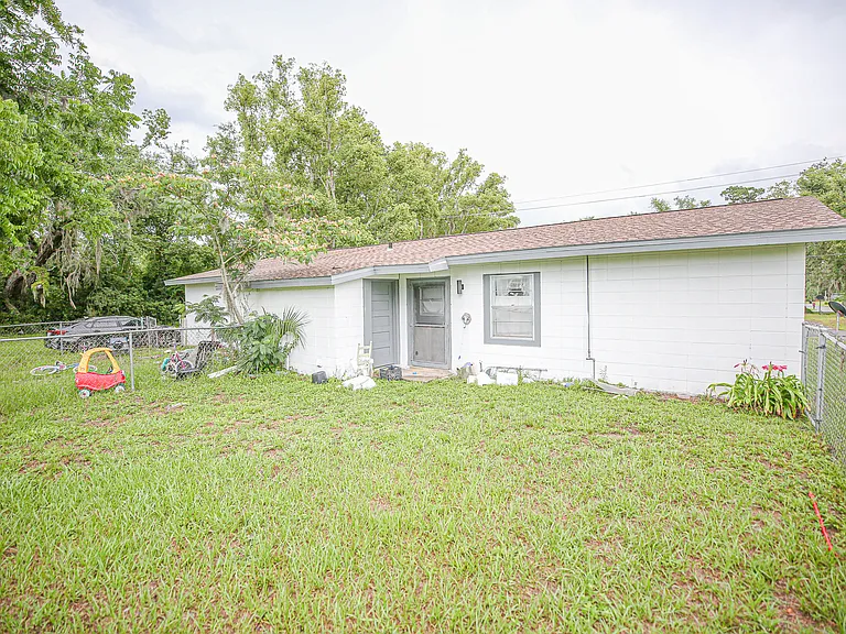1315 S Center St — Photo 19
