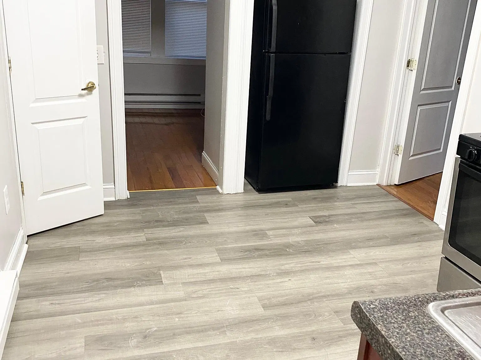 2 bed, 850 sqft, $2,050 — Photo 2