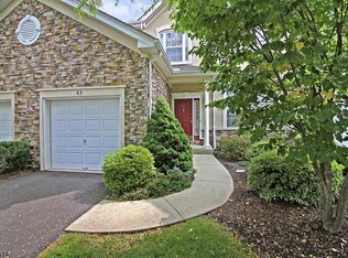 63 Ebersohl Cir, Whitehouse Station, NJ 08889