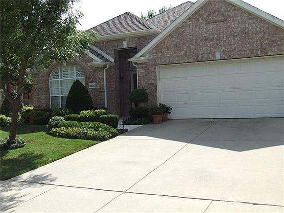 3rd image of 2328 Killarney Dr