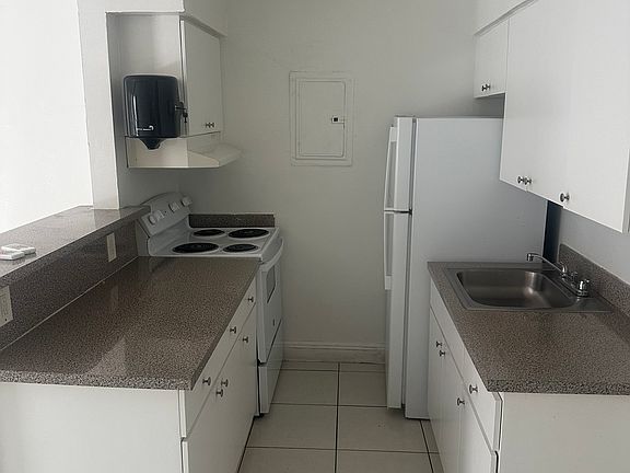 4th image of 14699 NE 6th Ave N #139