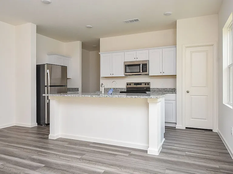 3603 Admiralty Dr — Photo 9