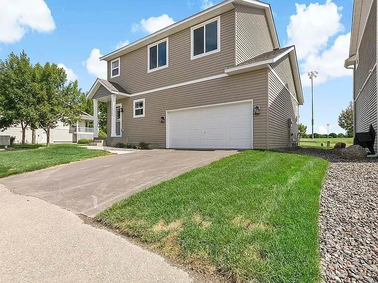 2768 Clover Ridge Dr — Photo 26