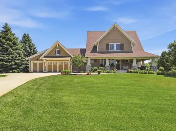 19475 Oak Grove Ave, Prior Lake, MN 55372