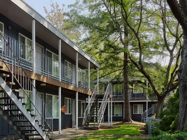 Raleigh Firs Apartments, 6239 SW Beaverton Hillsdale Hwy #A3734f005, Portland, OR 97221