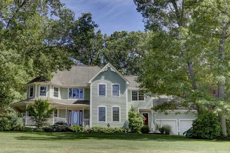 1st image of 31 Connors Farm Dr