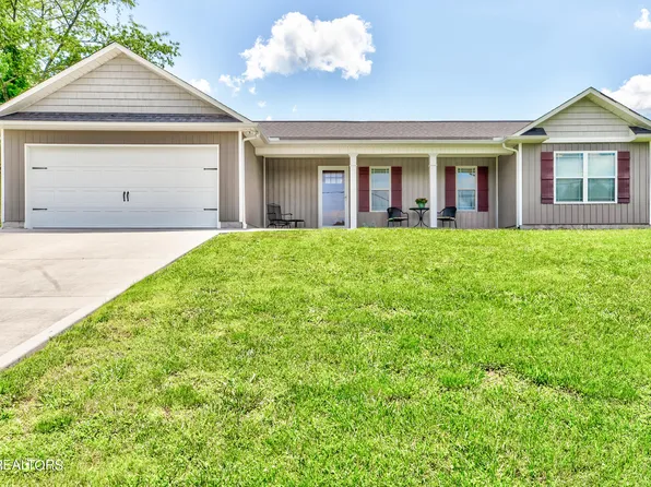 129 Storm Ln, Jacksboro, TN 37757