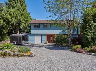 1454 Davidson Rd, Sunshine Coast, BC V0N 1V6