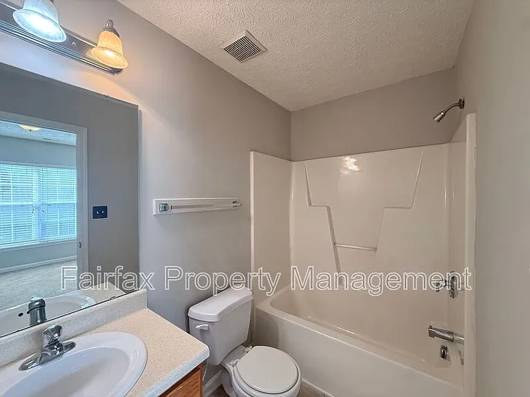 3131 Ivey Wood Ln — Photo 15