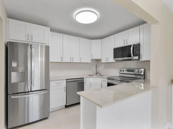 3492 La Mar Court #C-1, Greenacres, FL 33463