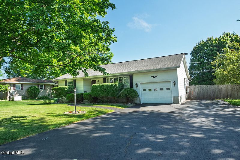 2nd image of 217 Middletown Road