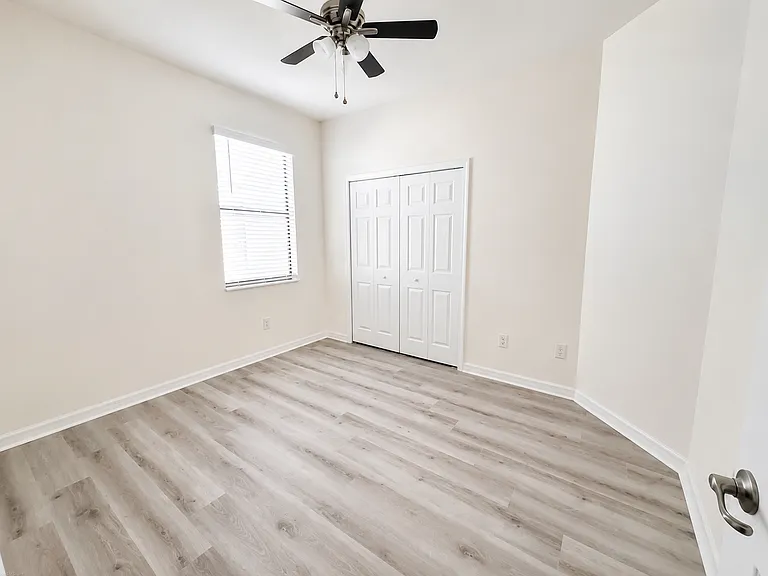 9186 Woodhurst Dr — Photo 10