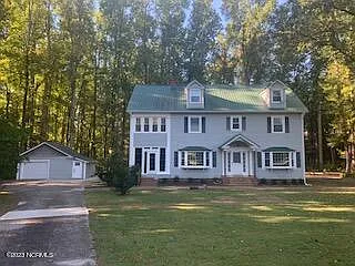 4 bed, 3.5 bath, $2,500 — Photo 1