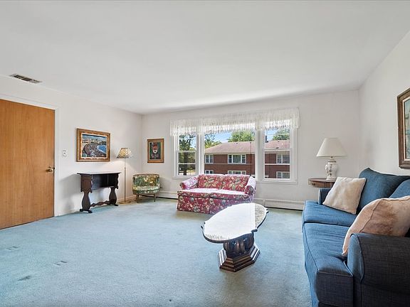 4th image of 12 N Home Ave #2W