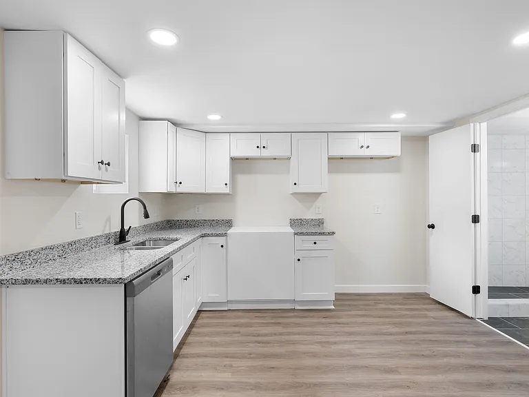 1036 Seymour Ave #A — Photo 20
