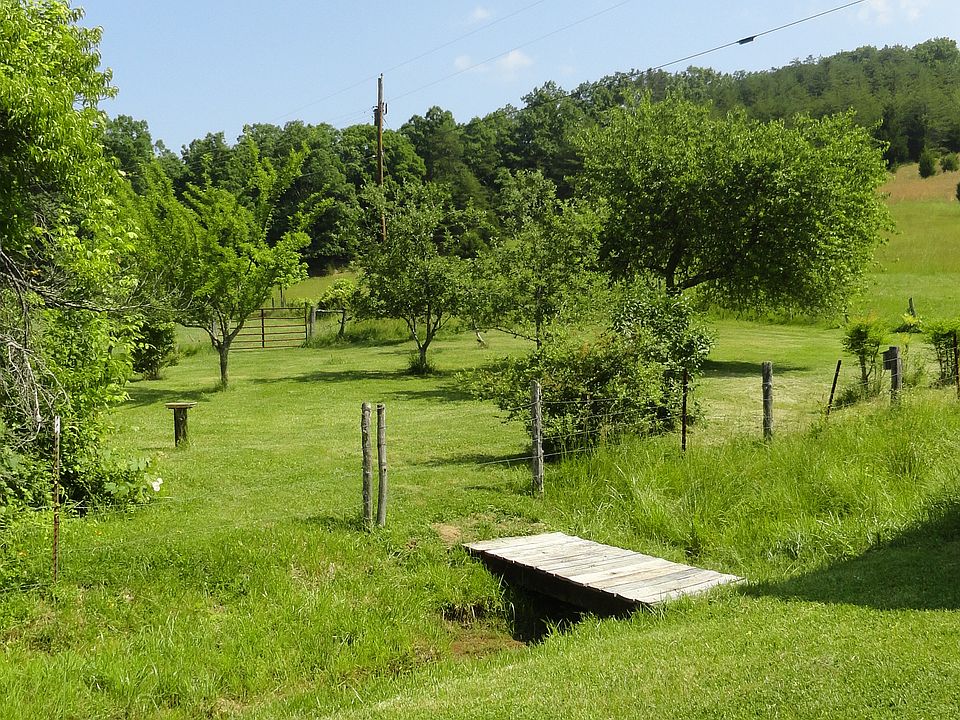2nd image of 849 Buhrman Rd