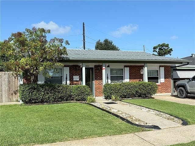 1st image of 2844 Glenbrook Dr