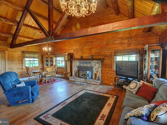 4th image of 121 Winesap Ln
