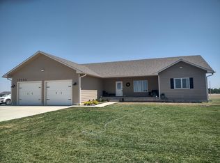 10590 W Briarwood Dr, Dodge City, KS 67801