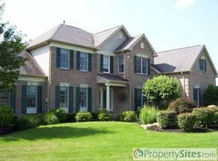 2072 Silverwood Dr, Newtown, PA 18940
