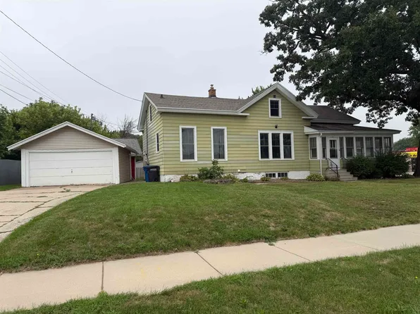 4 Prospect Ave, Oshkosh, WI 54901