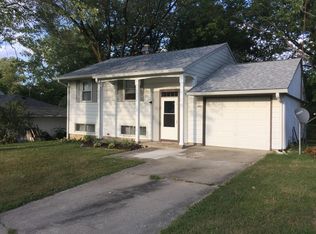 3302 N Stoneycrest Rd, Bloomington, IN 47404