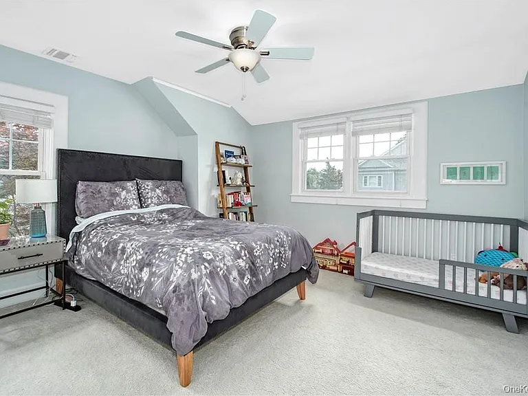 18 Elmwood Ave — Photo 16