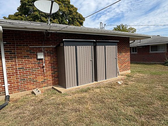 3rd image of 11260 Liana Ln #11260