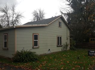 1641 E Gibbs Ave, Cottage Grove, OR 97424