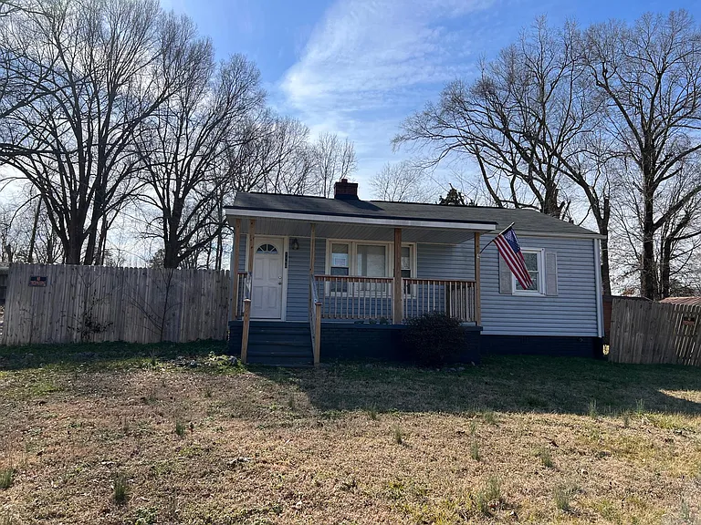 1160 S Riverview Dr — Photo 3