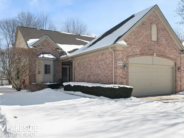 40757 Saint Louis Dr, Clinton Township, MI 48038