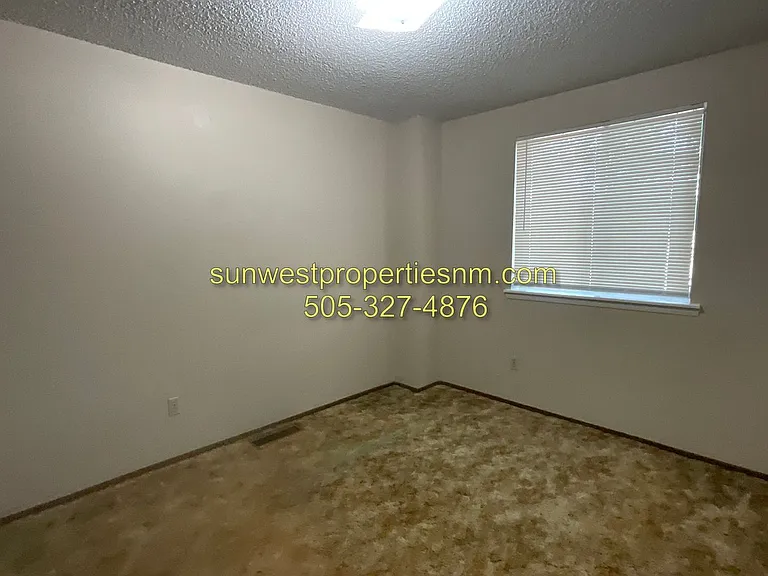 1631 Farmington Ave #4 — Photo 13