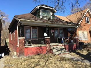 7507 Buhr St, Hamtramck, MI 48212