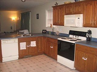 4th image of 320 Shepherd St #L-0109
