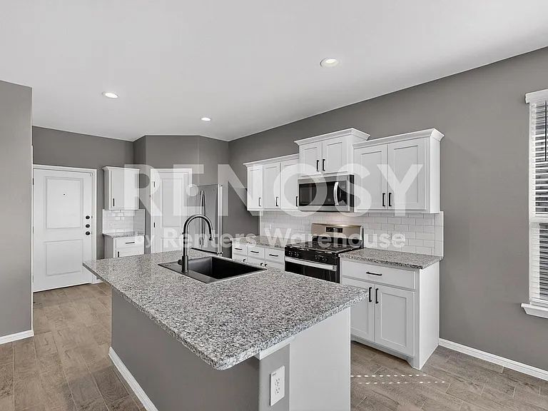 8517 Centerboard Ln — Photo 18
