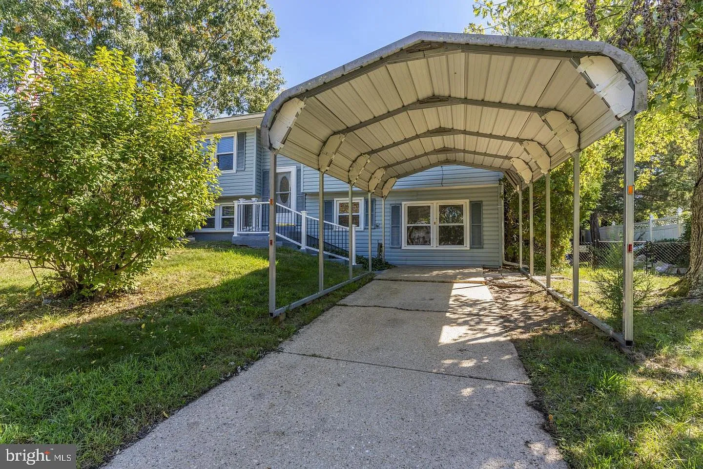 7 bed, 2.5 bath, 2852 sqft, $3,000 — Photo 4