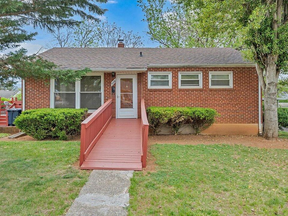 1st image of 2426 Durham St NW
