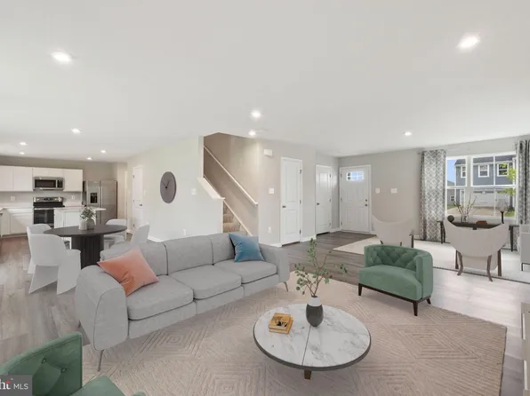 125 Birmingham Dr, Middletown, VA 22645