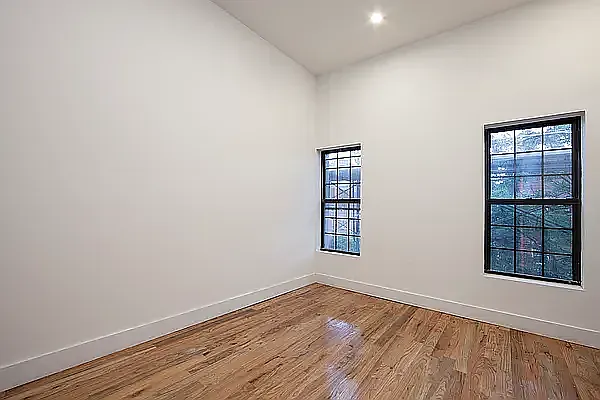 126 Bedford Avenue — Photo 2