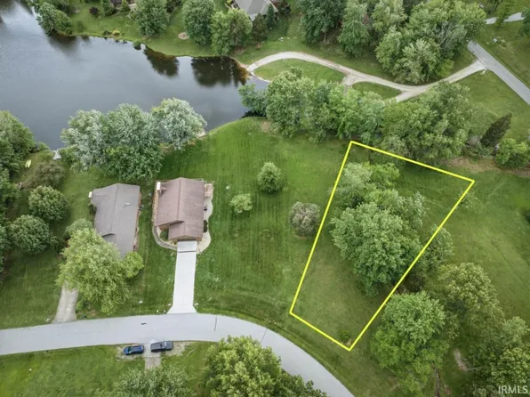 70 W Shepherds Ln, Santa Claus, IN 47579