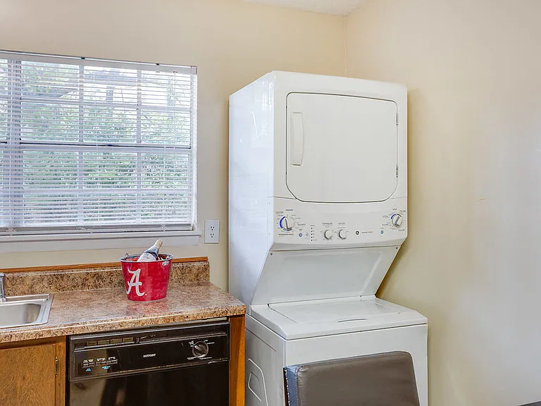 Fountain Square Apartment Homes — Photo 12