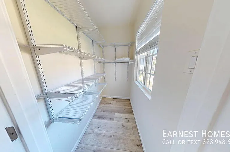 1307 Waterloo St — Photo 19