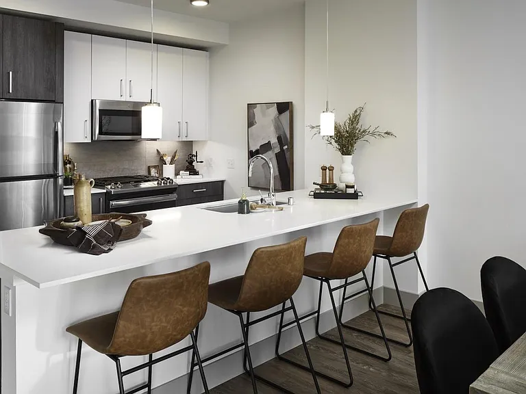 Uptown at Kirkland Urban — Photo 2